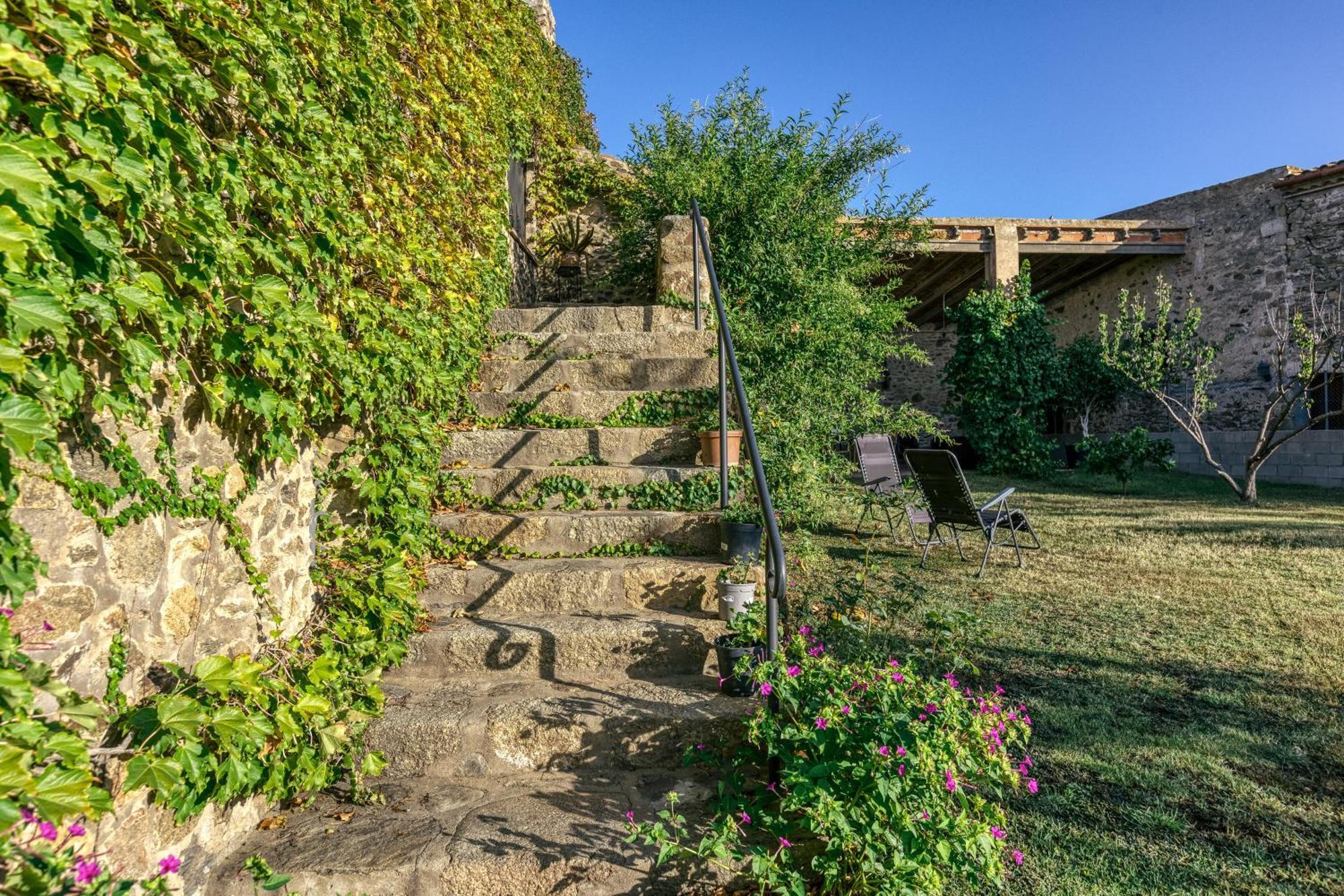 Cortada Holiday home Cantallops